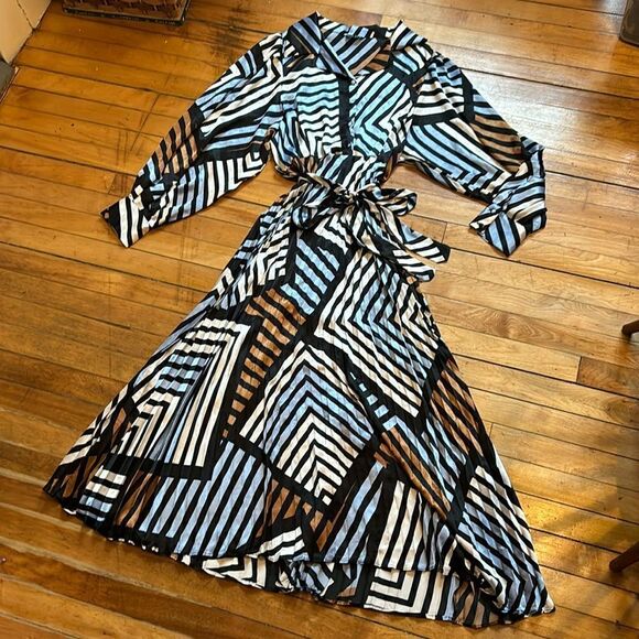 Splash Women’s Blue Brown and White Striped Pleated Maxi Dress Size 10 - Picture 1 of 7